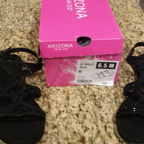 ARIZONA JEAN CO Black flat (AZ MARLEY) Sandals Size 6.5 M - NEW in BOX - Picture 5 of 8